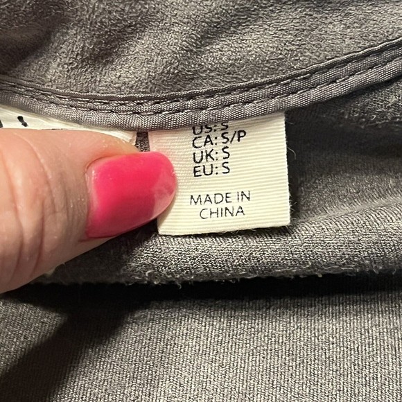 Artisan NY Vest Faux Suede Womens small Gray Open Front Draped Flyaway Soft - Picture 9 of 9